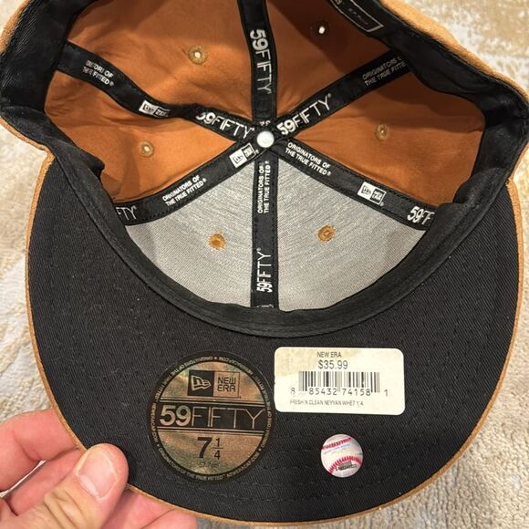 New Era New York Yankees 59FIFTY Fitted Hat Cap Wheat Suede Pack Size 7 1/4 EUC - Picture 7 of 11
